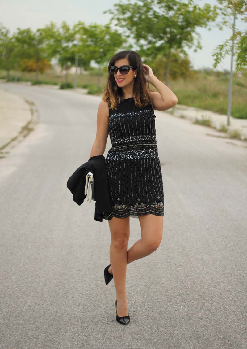 Vestido negro con pedrería