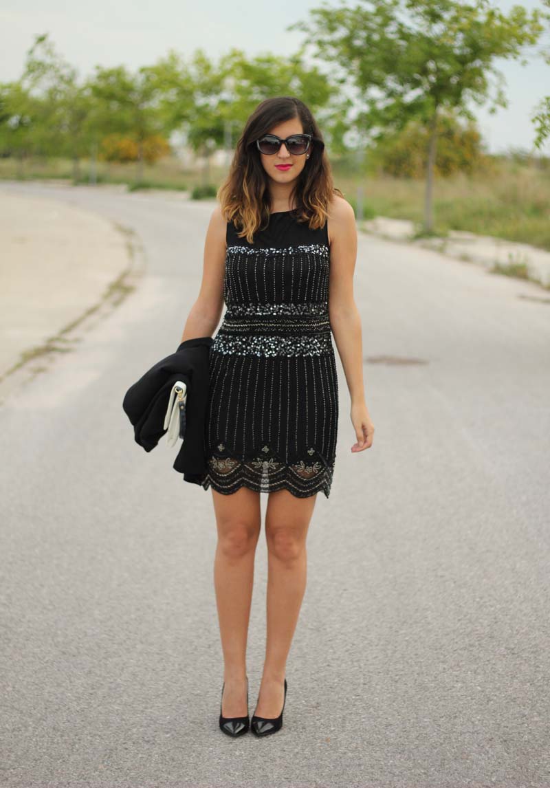 Vestido negro con pedrería