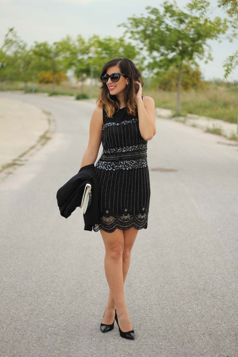 Vestido negro con pedrería