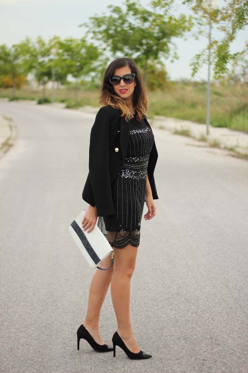 Vestido negro con pedrería