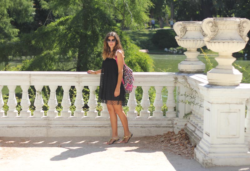 Vestido de plumeti negro