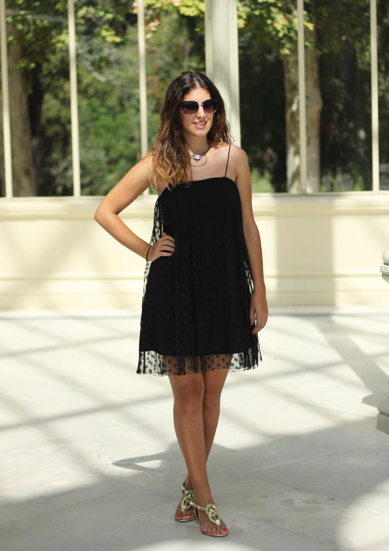 Vestido de plumeti negro