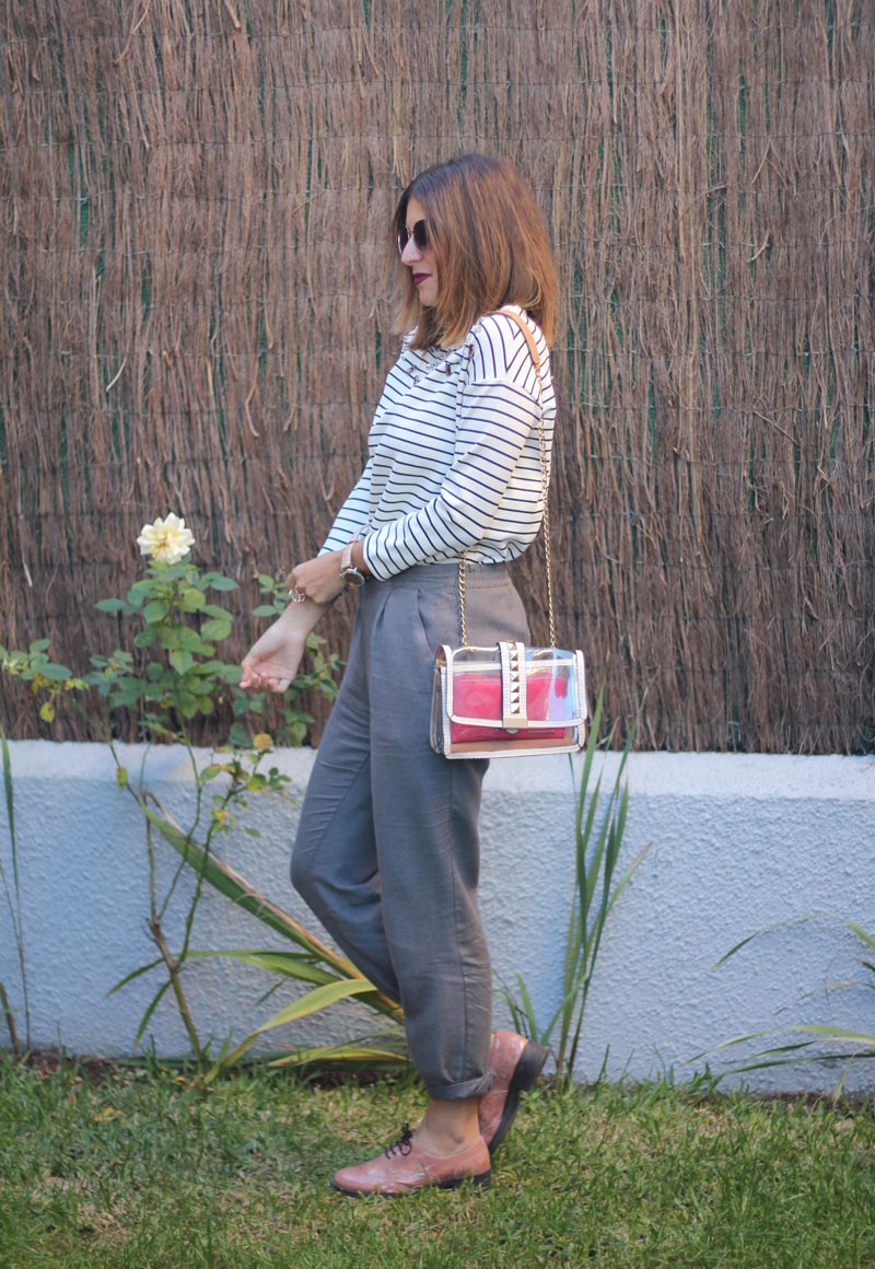 Pantalón fluido en gris