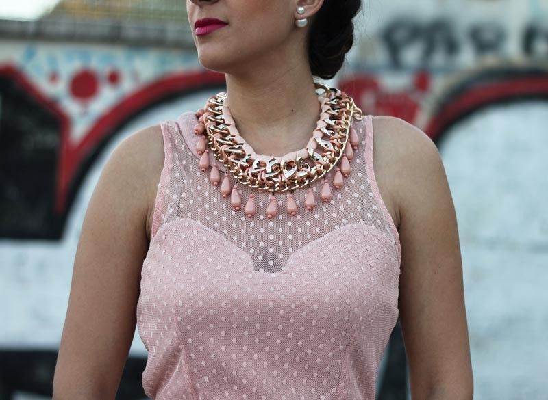 vestido plumeti en rosa pastel