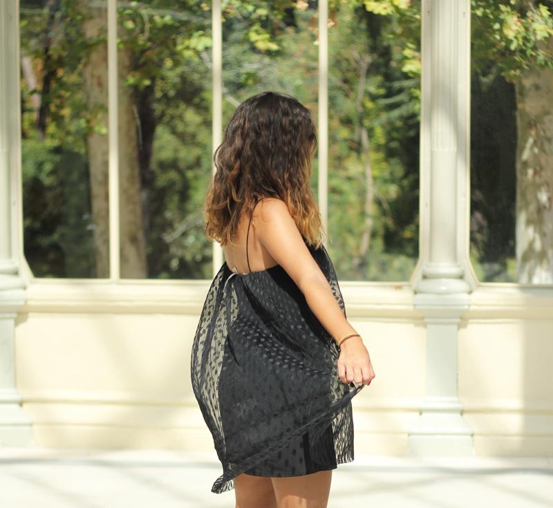 Vestido de plumeti negro